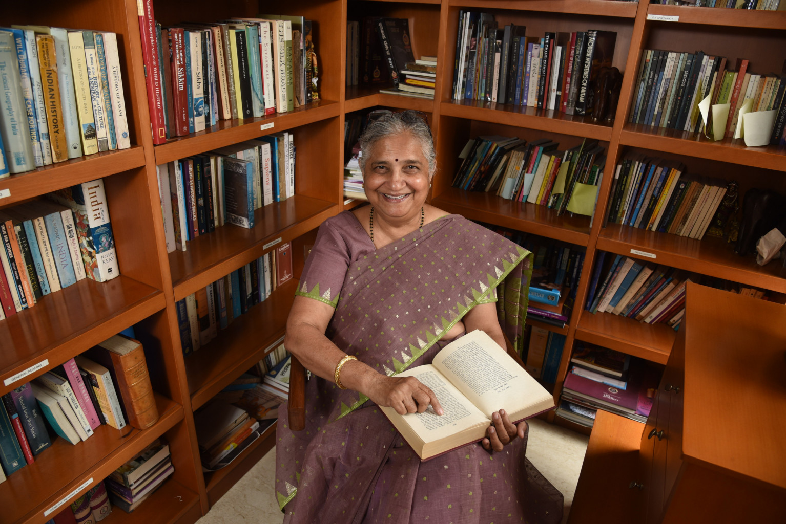 an-authentic-life-in-conversation-with-padma-shri-sudha-murthy-new